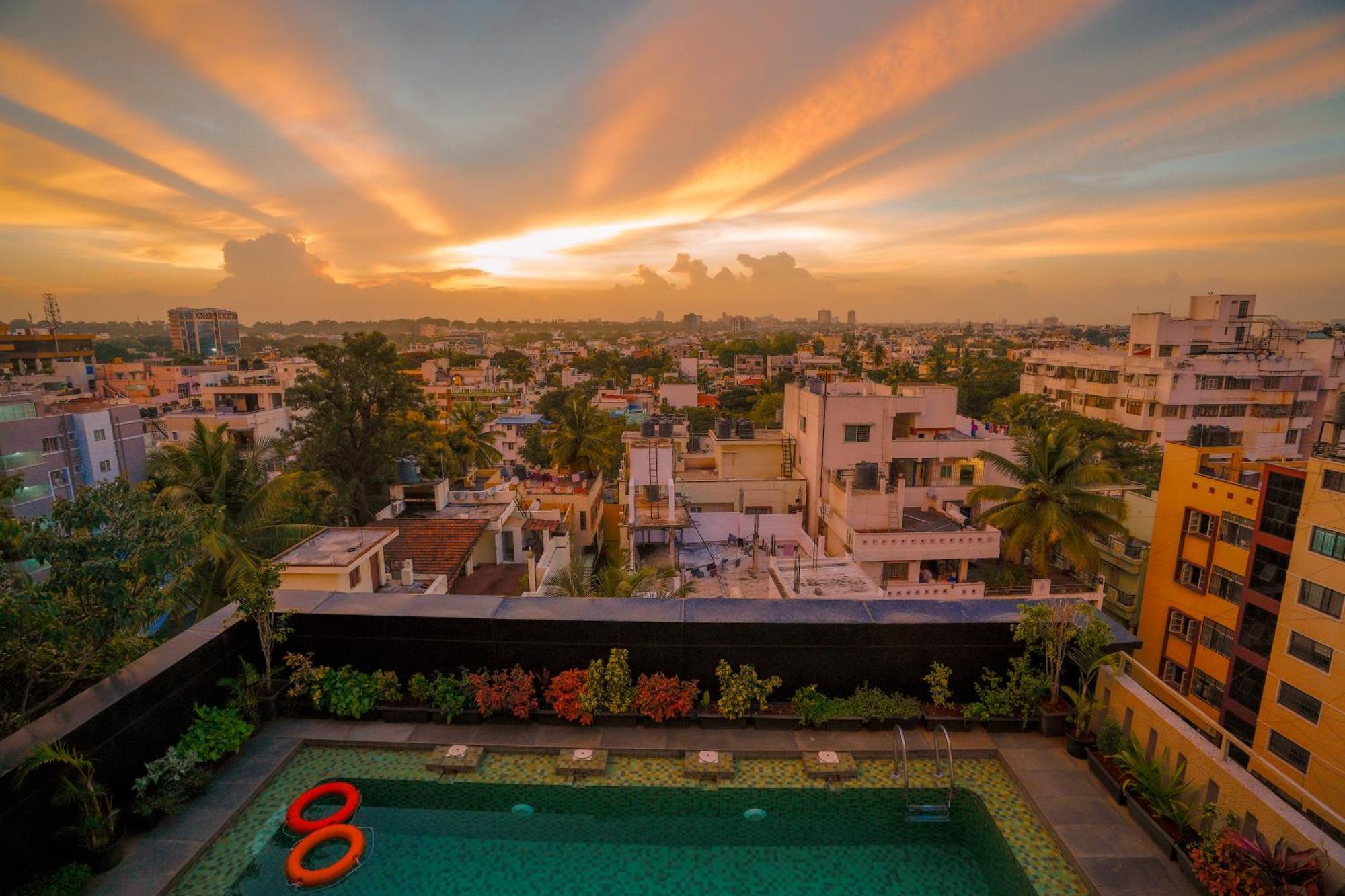 Lazdana Hotel Bengaluru Kültér fotó